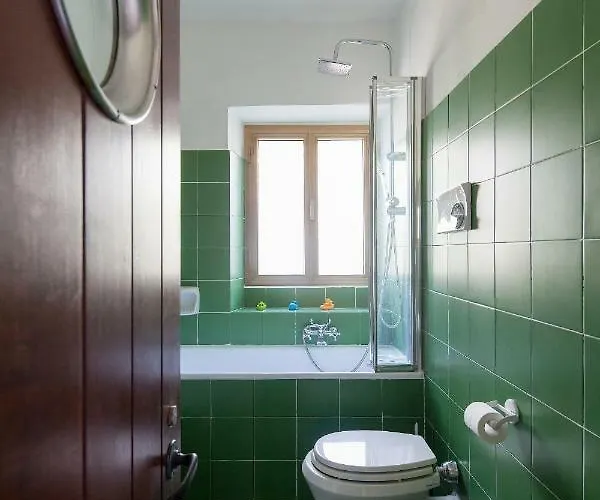 Rustegu Duze - Parking In Center & On-Site Apartment Lerici