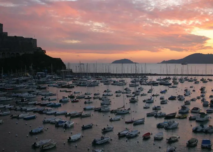 Апартаменты 2 Parking - Lerici Center & Home - Rustegu Duze Леричи